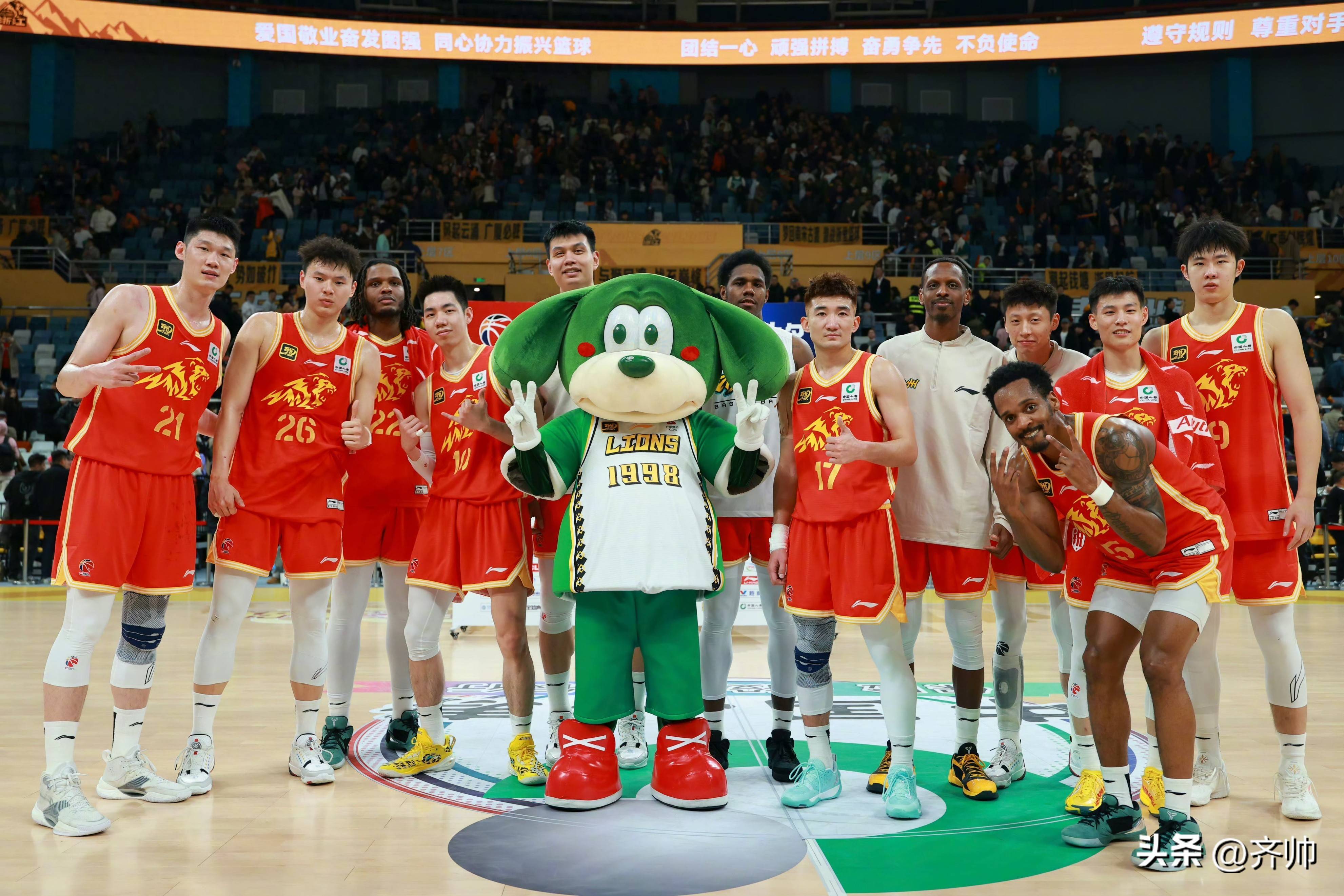 赛前浙江稠州备战CBA常规赛，更衣室发声细节曝光，媒体盛赞，更衣室氛围转暖的简单介绍