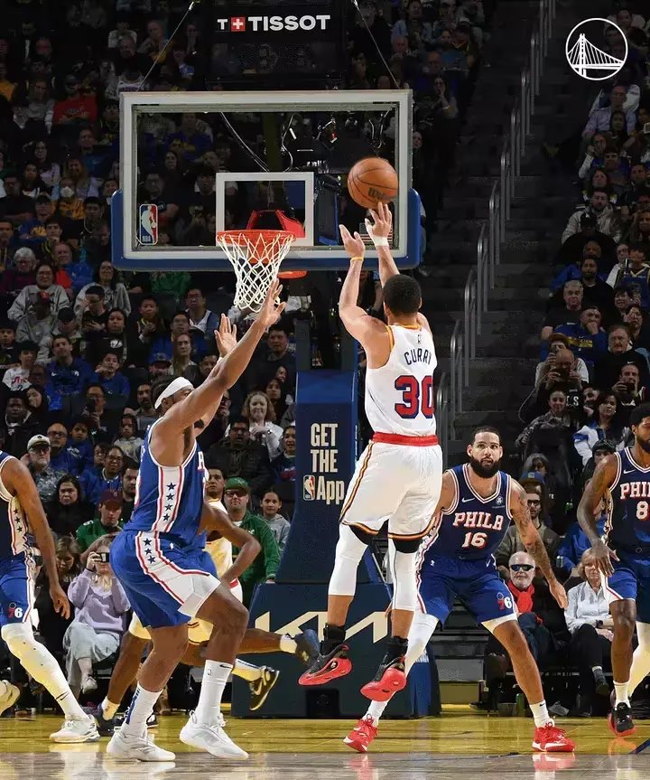 包含今晨突围战来临；费城76人围绕NBA季后赛豪取连胜；态度坚定；团队化学反应显著的词条